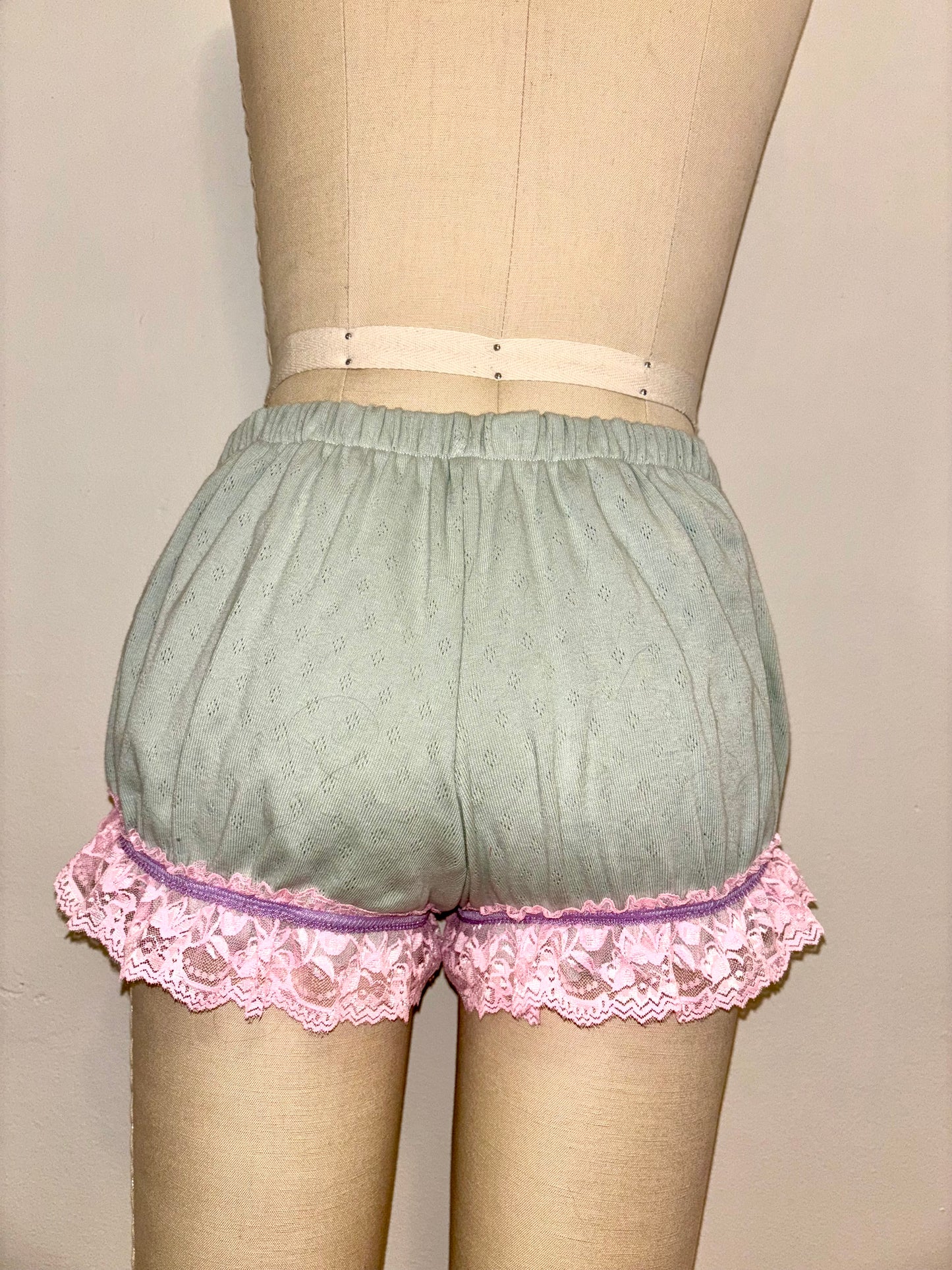 Ruffle Booty Shorts S