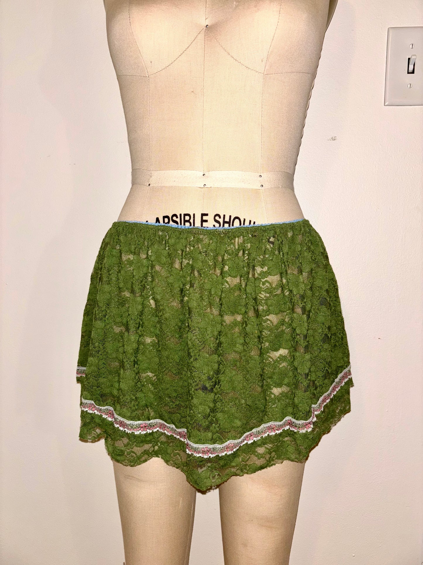 Green Lace Skirt L