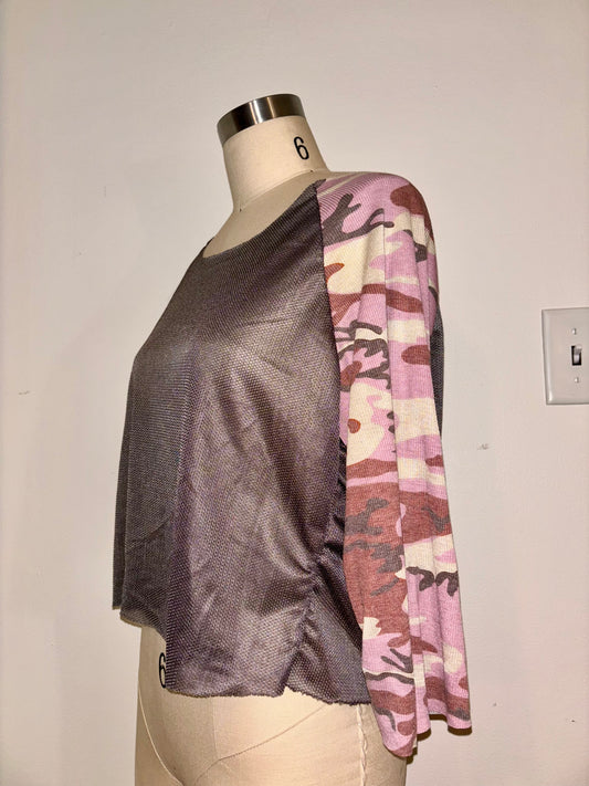 Mesh/Camo Raw Hem Raglan Top L