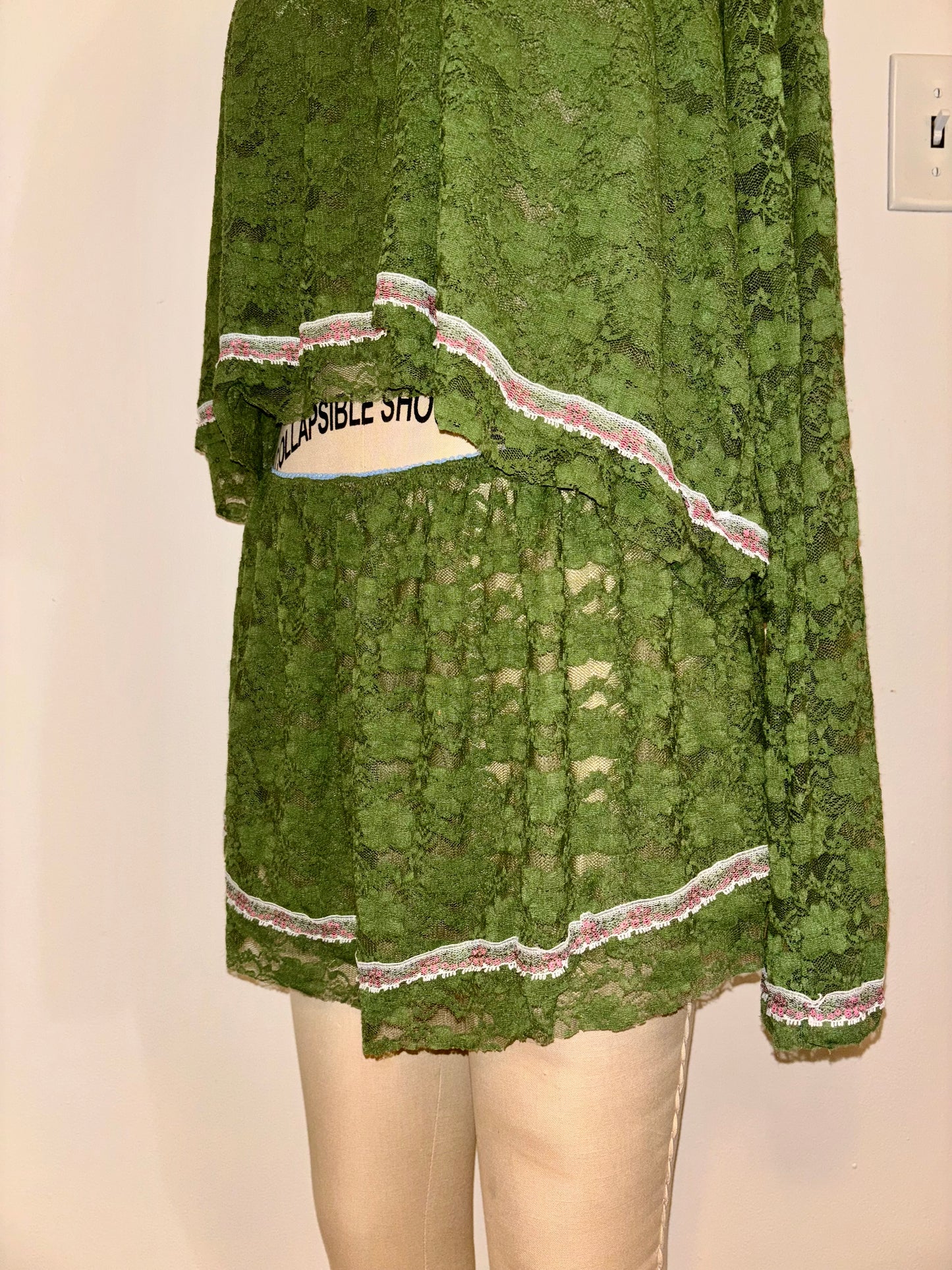 Green Lace Skirt L