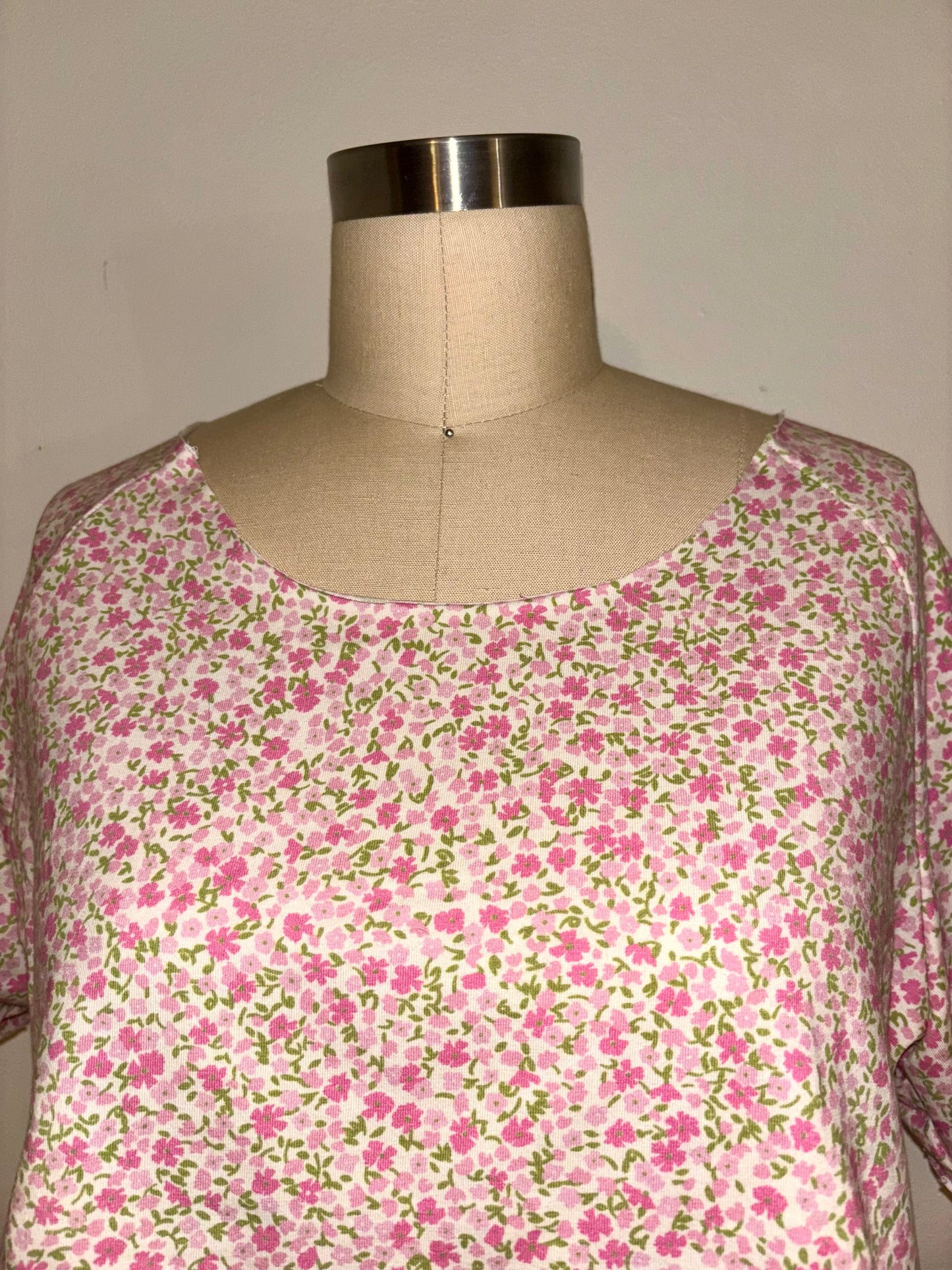 Floral Raw Hem Raglan Top L
