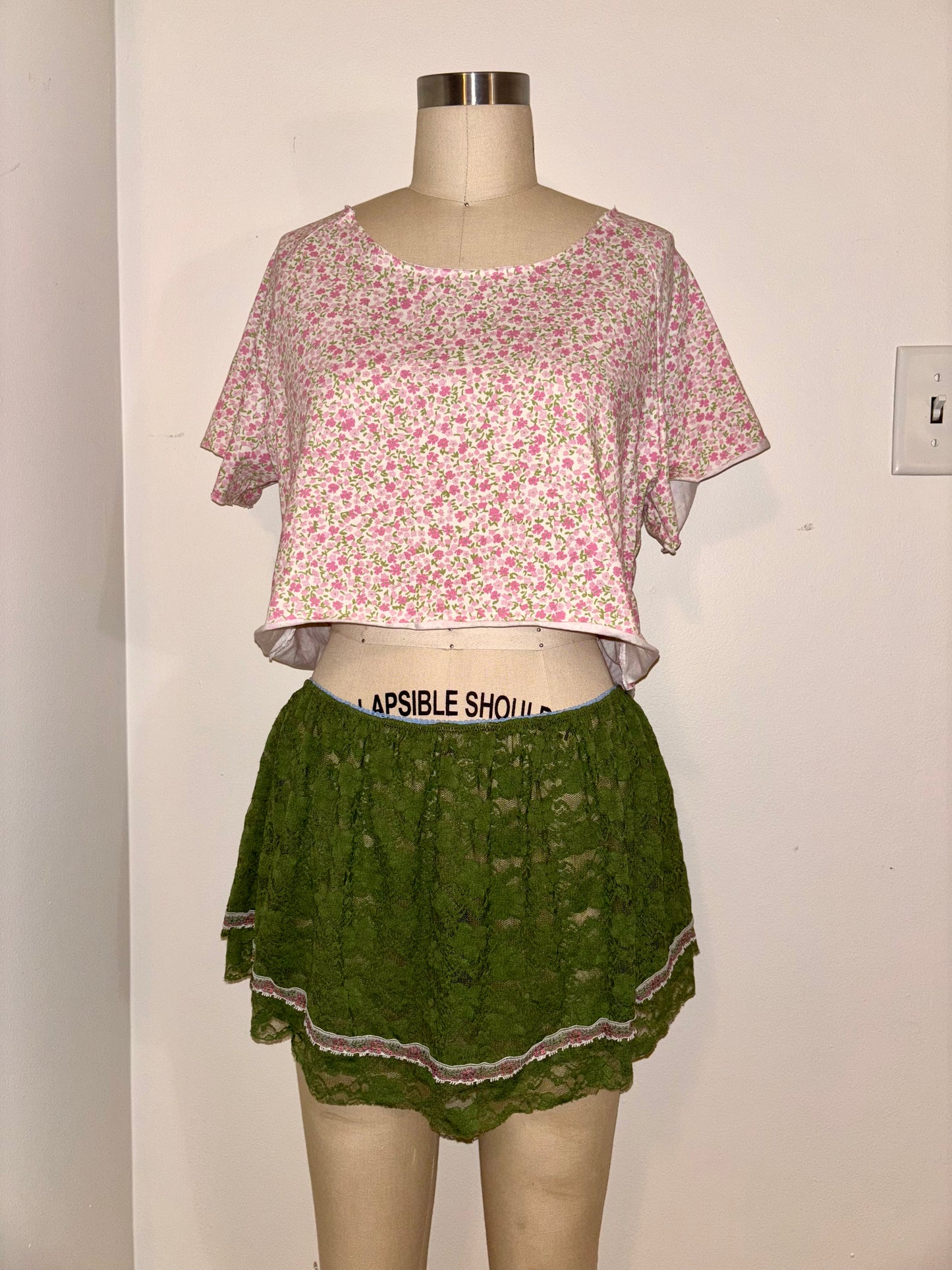 Green Lace Skirt L